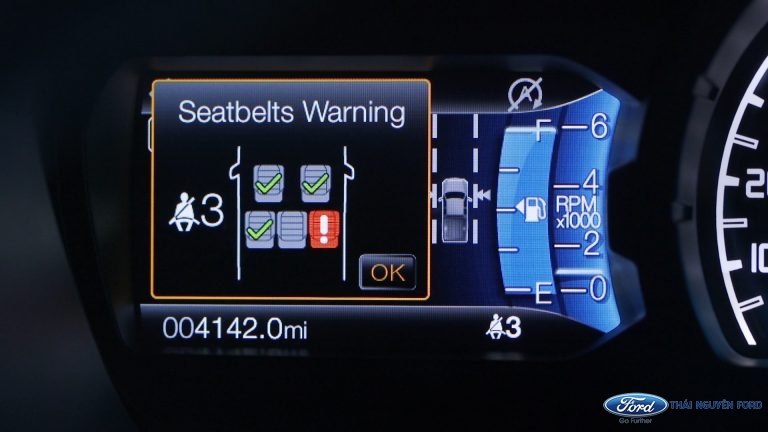 Màn hình hiển thị thông báo không đeo dây an toàn trên Ford Ranger 2019